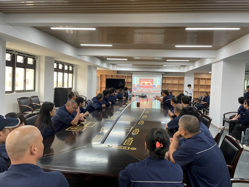 正点游戏电气集团组织集中收看党的二十大开幕会盛况