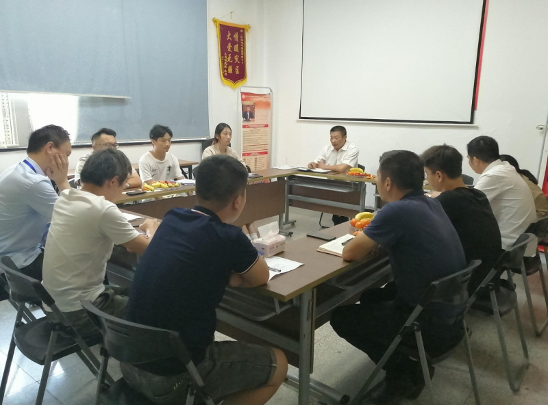 情暖中秋，，，，，，，共话未来